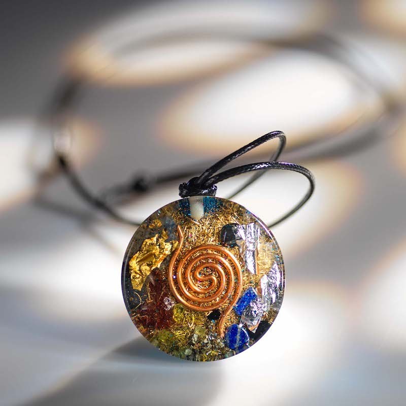 Pendentif générateur d’Orgone "Fleur bleue Mandala"