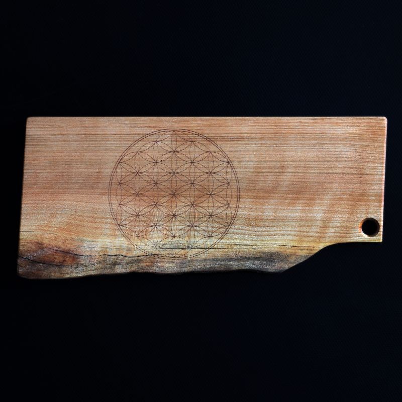 planchette-energetique-artisanale-en-bois-massif