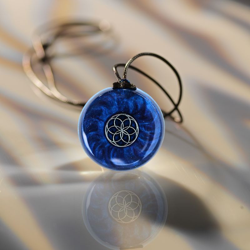 pendentif-generateur-dorgone-ocean-cosmique-graine-vie