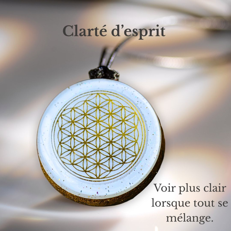 Pendentif orgonite Clarté mentale et concentration Univers Fleur de Vie