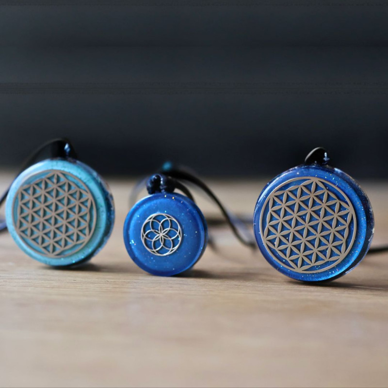 Mini pendentif Orgonite Premium spécial avec Graine de Vie métallique Face arrière