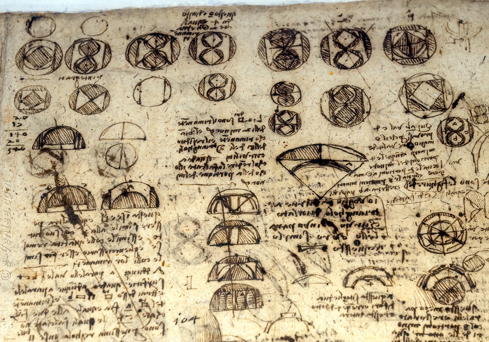 Léonard de Vinci – étude de figures géométriques circulaires – Codex Atlanticus Léonard de Vinci – étude de figures géométriques circulaires – Codex Atlanticus