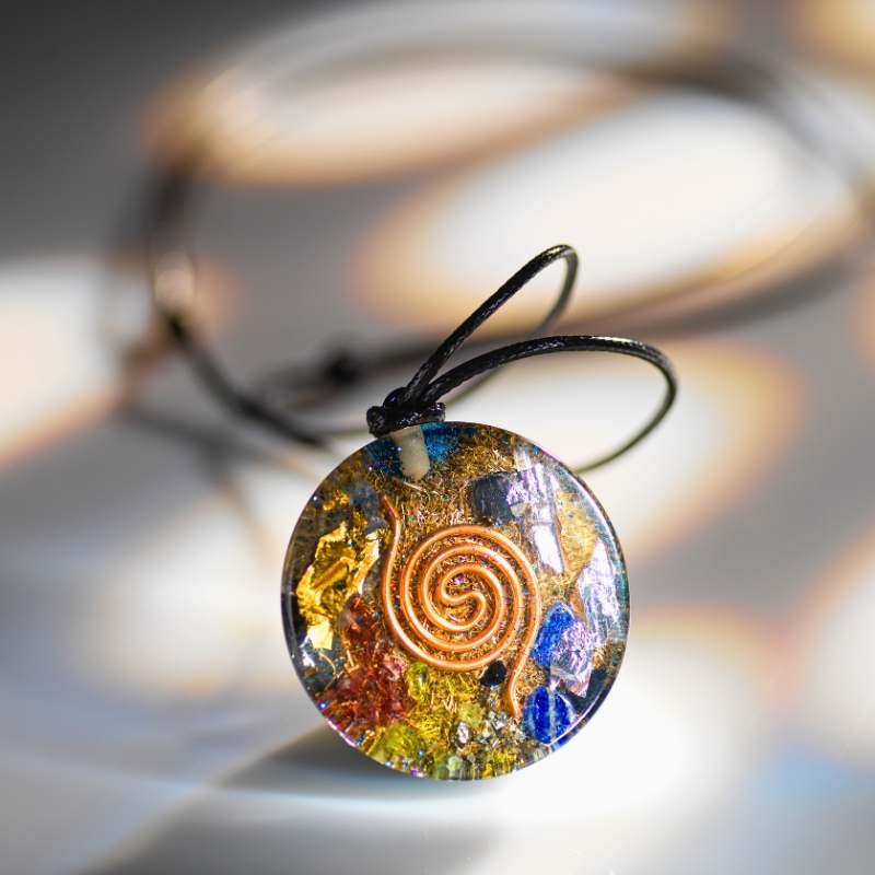 Collier Pendentif Orgone Avec Cristaux - Équilibre énergétique - Bien-être - Neuf